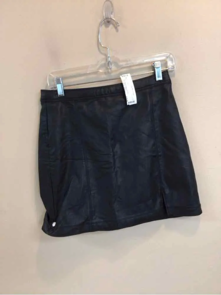 ABERCROMBIE & FITCH SIZE SMALL Ladies SKIRT