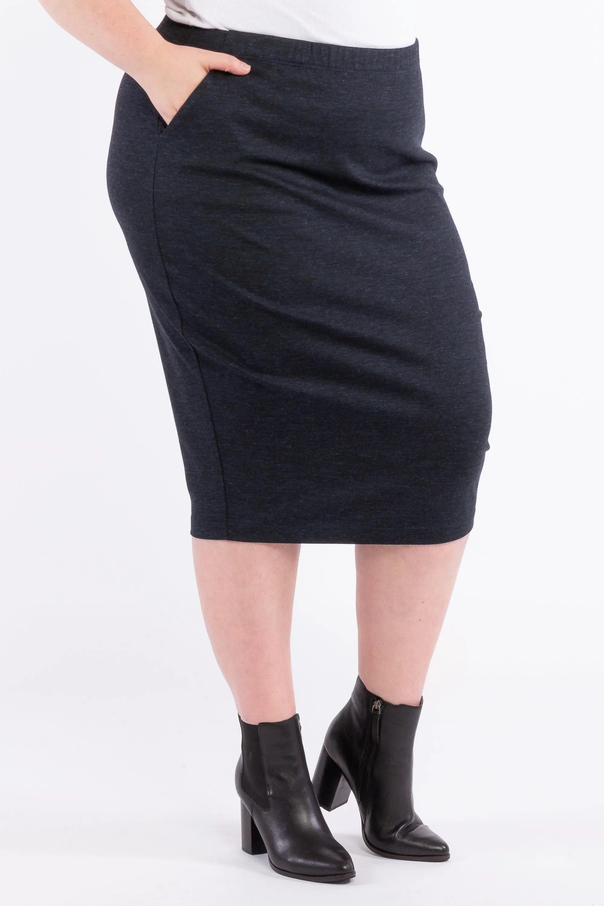 Good Vibrations Ponte Skirt - Ink