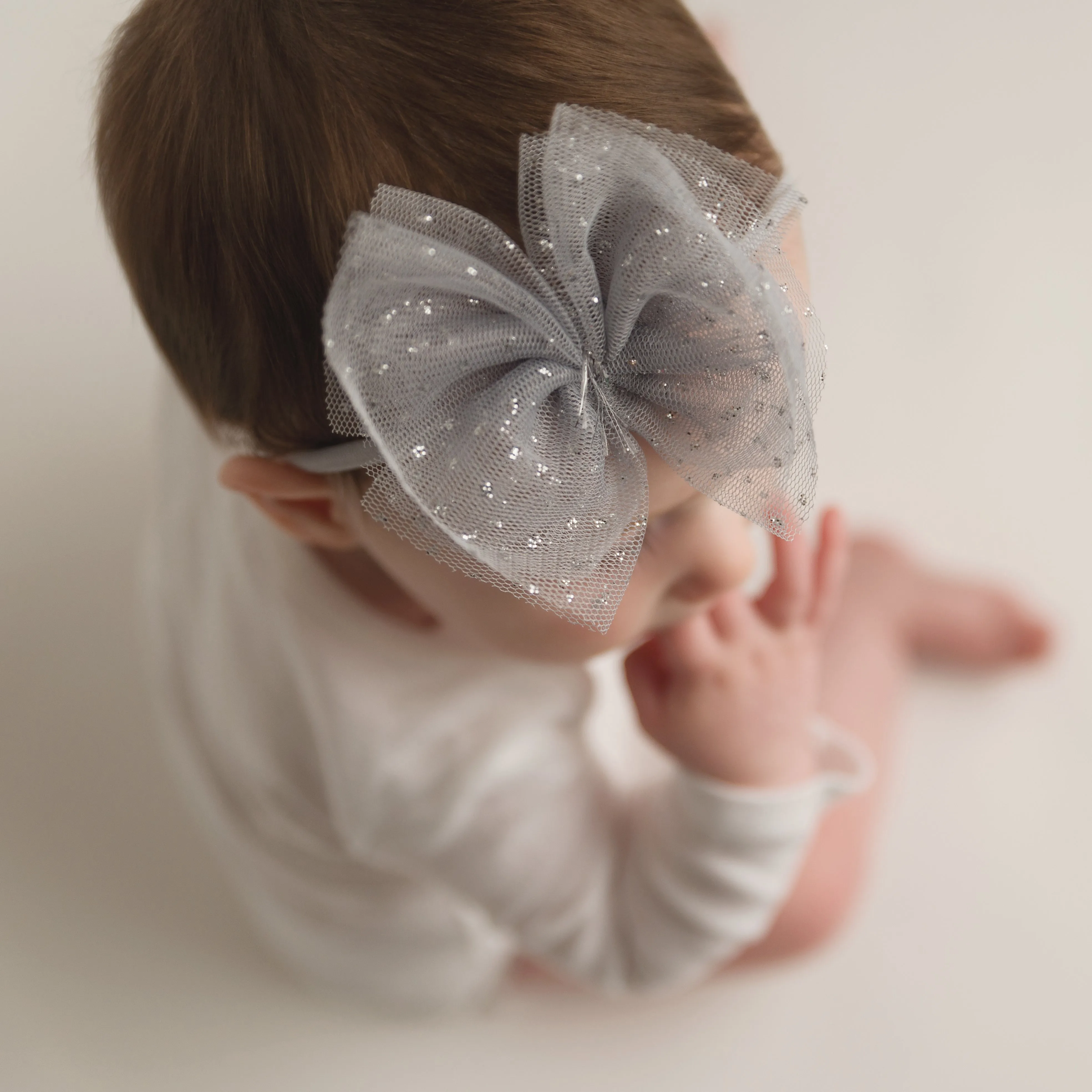 oh baby! Glinda Bow Nylon Headband - Silver