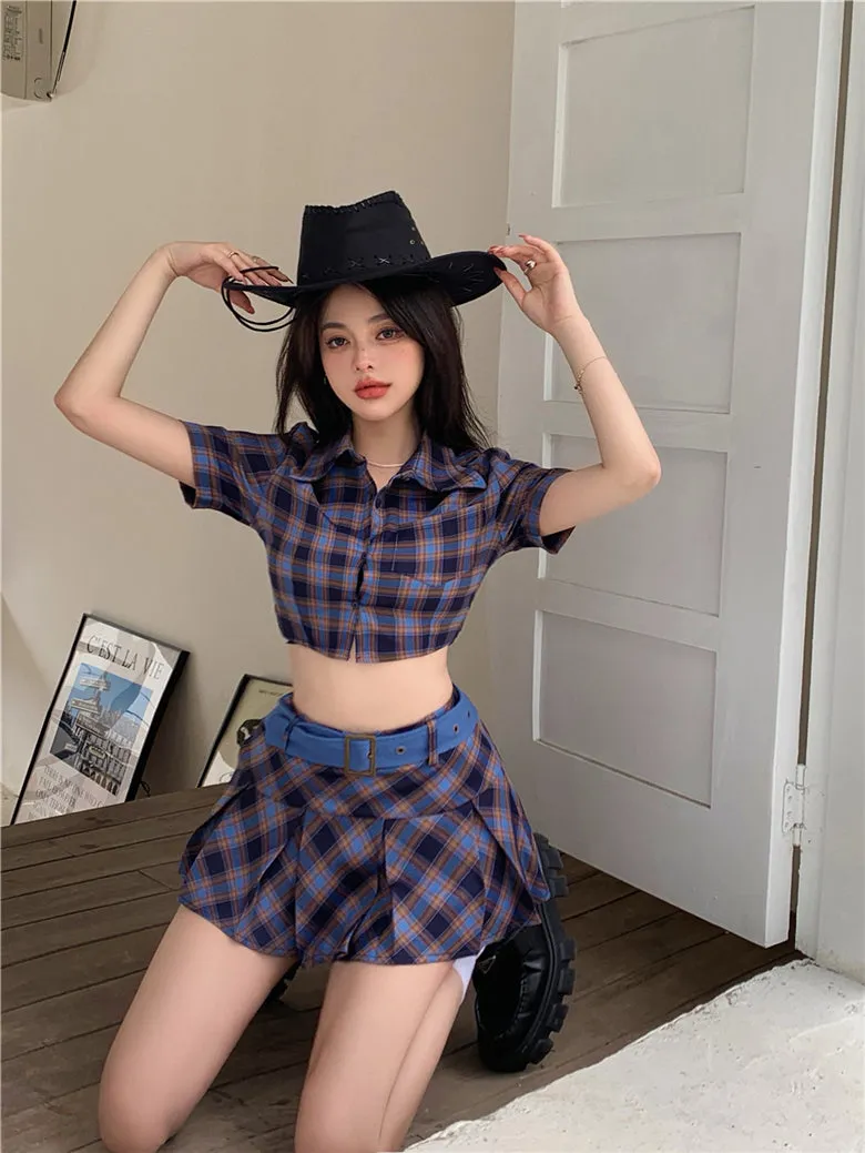 Two-Piece-Set: Cropped Plaid Shirt   Matching Pleated Skirt