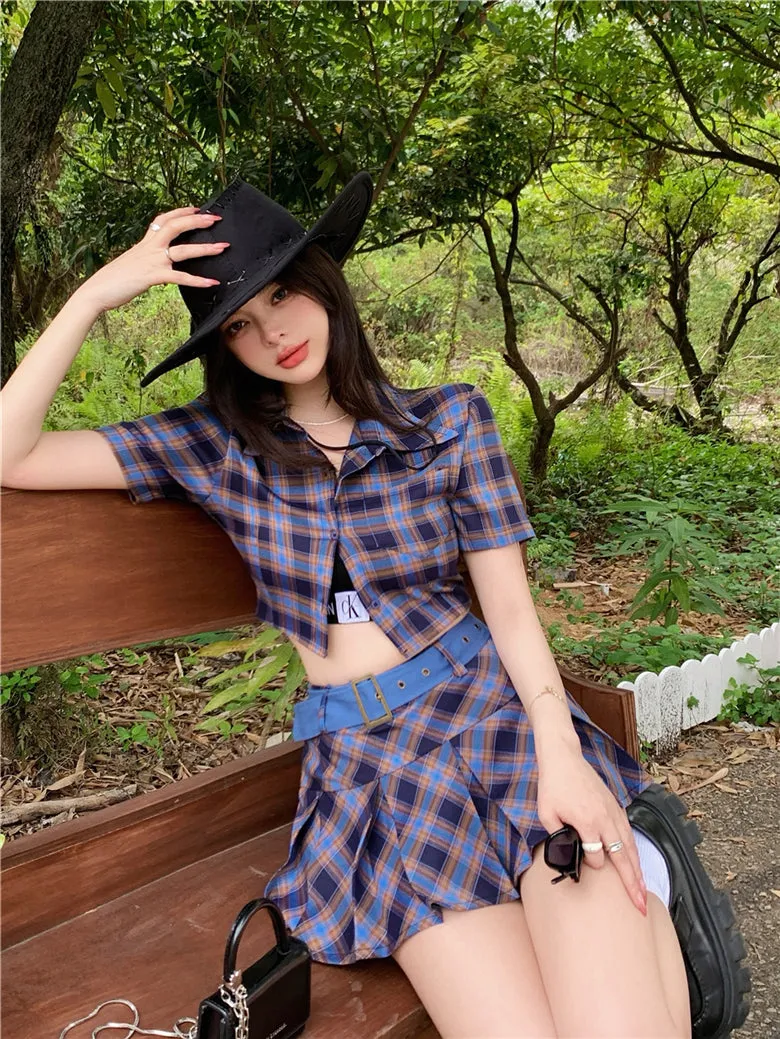 Two-Piece-Set: Cropped Plaid Shirt   Matching Pleated Skirt